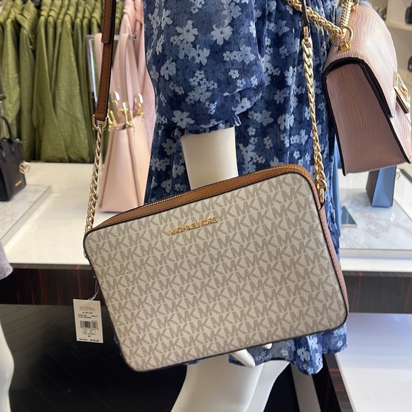 Michael Kors Jet Set Item Large East West Zip Crossbody Vanilla - Picture 15 of 16